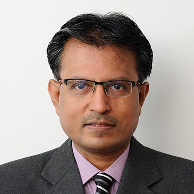 Nilesh Shah, President and Managing Director of Kotak Mutual Fund, highlighting FinEdge's Dreams into Action platform and personalized investment experience